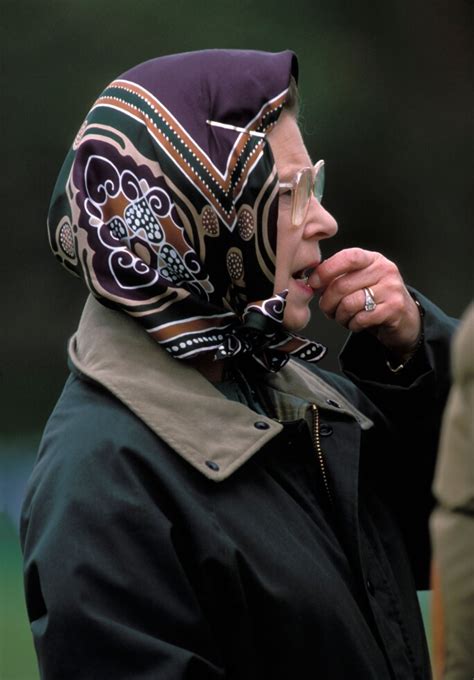 hermes scarf queen.